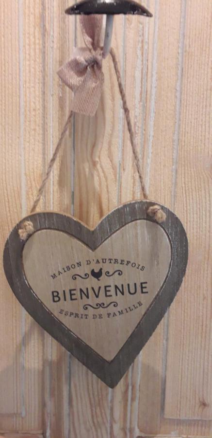 Les Tilleuls Saint-Jean-d'Avelanne ภายนอก รูปภาพ