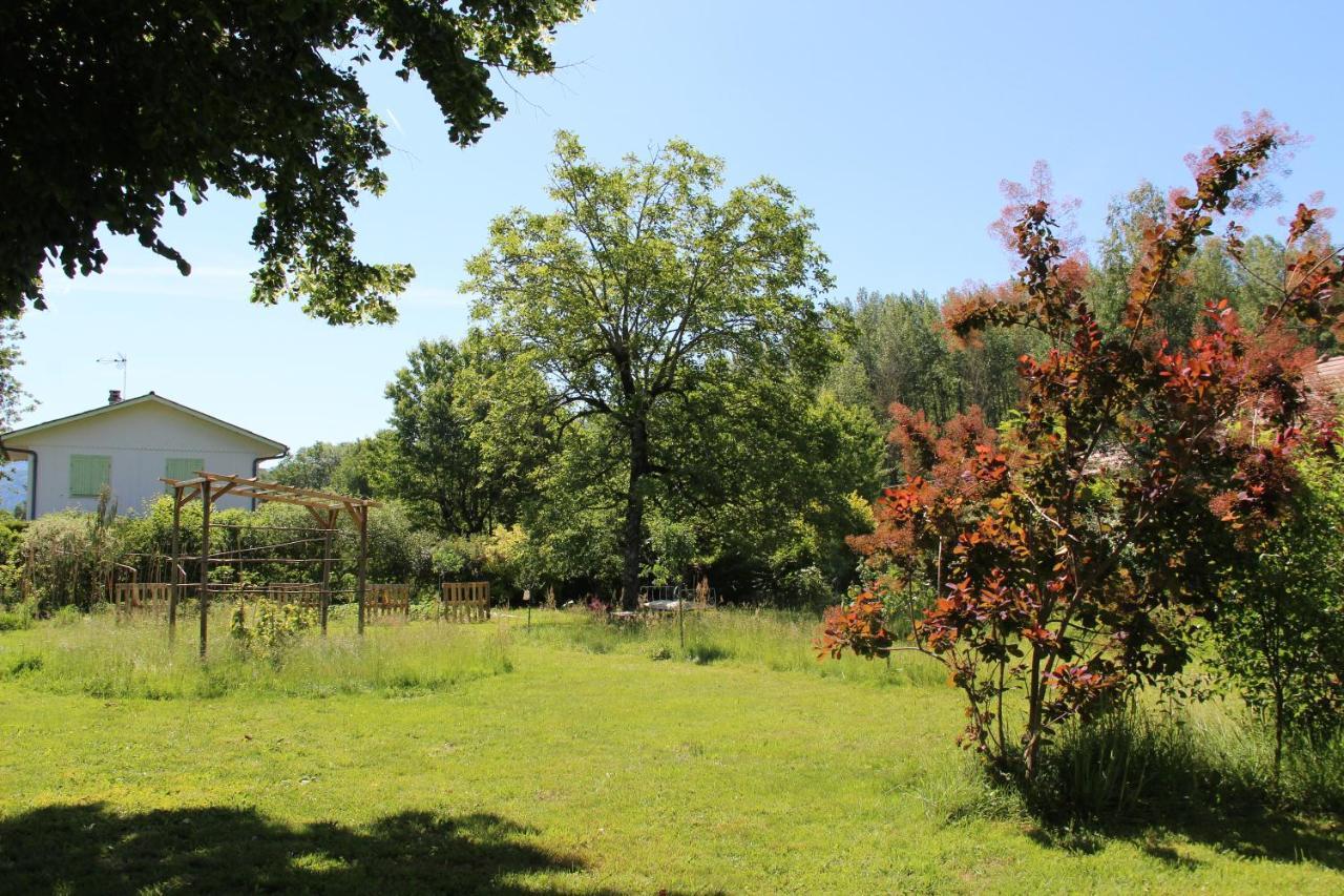 Les Tilleuls Saint-Jean-d'Avelanne ภายนอก รูปภาพ